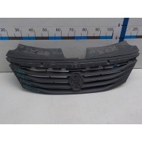 Решетка радиатора Renault Logan 2005- 8200752748