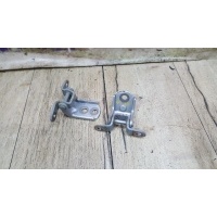 Крепление двери задн. прав. Nissan Bluebird QU14 1999 824203J100