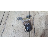 Крепление двери перед. прав. верх. Nissan Sunny FB15 2001 824203J100
