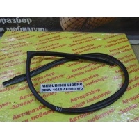 Уплотнитель проема двери Mitsubishi Libero CB2V, CD2V 2000 MB830955