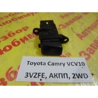 Кнопка аварийной сигнализации Toyota Camry XCV10 VCV10 1994 84332-33030