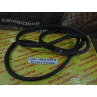 Уплотнитель двери багажника Chevrolet Niva 21236 2011 2123-6307024