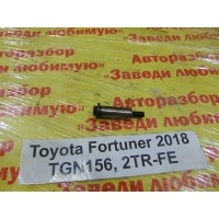Болт Toyota Fortuner TGN156 2018 90109-08181