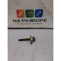 ограничитель двери Mitsubishi Pajero 2 поколение, V30/V40 1997 MB517470