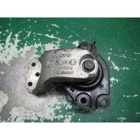 Подушка крепления двигателя Volvo S40 2003 30630607