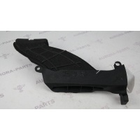 Воздухозаборник на передней панели Land Rover Discovery Sport L550 2014 LR072148