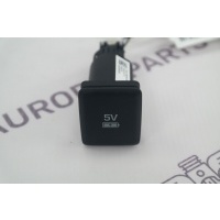 Гнездо USB 5V Land Rover Discovery L462 2016 T4A25446