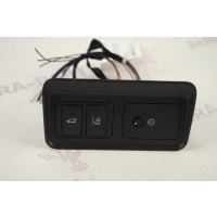 Кнопка открывания багажника Land Rover Discovery Sport L550 2014 LR088271