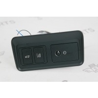 Кнопка открывания багажника Land Rover Discovery Sport L550 2014 LR088271