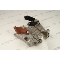 Кронштейн промежуточного вала 204DTD Land Rover Discovery Sport L550 2014 LR105296