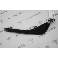 Накладка вертикальная задней двери (стойка C) RH Land Rover Discovery Sport L550 2014 LR058483
