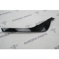 Накладка вертикальная задней двери (стойка C) RH Land Rover Discovery Sport L550 2014 LR058483