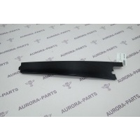 Накладка вертикальная задней двери (стойкаB) LH Land Rover Range Rover P400E L494 2013 LR118289