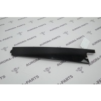 Накладка вертикальная задней двери (стойкаB) LH Land Rover Range Rover P400E L494 2013 LR118289