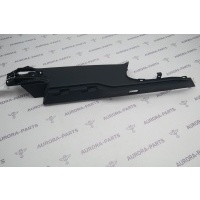 Накладка кронштейна полки багажника RH Land Rover Range Rover P400E L405 2012 LR062593