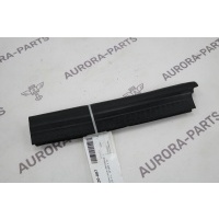 Уплотнитель капота RH Land Rover Range Rover P400E L405 2012 LR034447