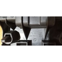 Крепление Audi А6 4F 2011 8T0860285