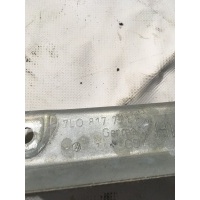 Кронштейн Porsche Cayenne 9PA 2005 7L0817771B