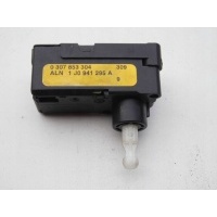 Моторчик регулирования лампы 1j0941295a a3 8p caddy