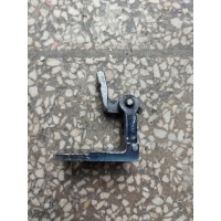 Петля дверь левый верхний audi a4 b5 8d0831401b
