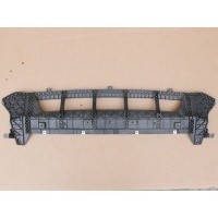 Audi q5 крышка плита бампера 8r0807233e