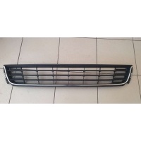 Заглушка (решетка) в бампер передний Volkswagen Polo Sedan 5 2014 6RU.853.677.A,6RU853677A,3001981300