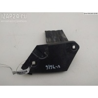 Кронштейн бампера заднего 1998-2006 2000 8N0807483