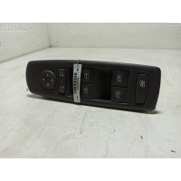 Блок кнопок управления стеклоподъемниками Renault Megane III (2008-2016) 2011 809610007R