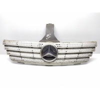 решетка радиатора Mercedes-Benz C-Класс W203/S203/CL203 2007 A2038890090