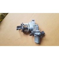 Доводчик двери Volkswagen Transporter 2008 7H0843765D