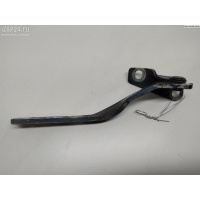 Петля капота правая Volkswagen Passat B4 1995 3a0823302a