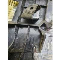 Кронштейн переднего бампера левый Nissan Navara (D40) 2012 622235X00A