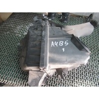 Корпус воздушного фильтра Audi A4 1996 058133837e