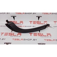 Обшивка багажника правая нижняя Tesla Model S 2015 1010831-00-B,1009066-00-A
