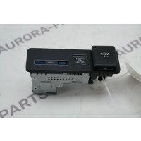 Гнездо USB 5V Land Rover Discovery L462 2016 T4A25446