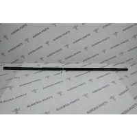 Молдинг, бархотка задней двери LONG RH Land Rover Range Rover P400E L405 2012 LR049225