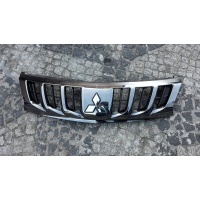 Mitsubishi l200 2015 - решетка радиатора переднее