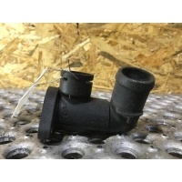 Фланец (тройник) системы охлаждения Volkswagen Golf 3 1995 028 121 132 C