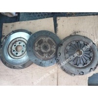 Комплект сцепления Volkswagen Golf 1997 032105270, 032141032A/F