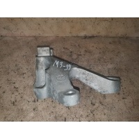 Кронштейн кпп Mazda 3 I (BK) Рестайлинг (2006–2009) 2007 B32T-39-080B