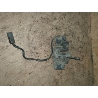 Замок капота Mazda CX-7 I (2006–2009) 2007 EGY1-52-31XC