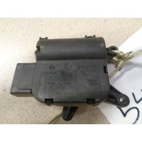 Моторчик заслонки отопителя Volkswagen Touareg 2002-2010 2003 7L0907511B