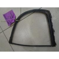 Уплотнитель стекла двери задней правой форточки Toyota Aristo 1997-2004 1997 6818830120