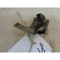 Петля двери передней правой верхняя Volkswagen Jetta 4 1998-2005 2001 6E0831402C