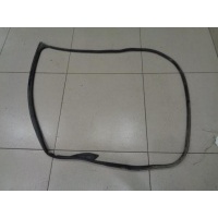 Уплотнитель двери передней левой Land Rover Freelander 1997-2006 2004 CFE102670
