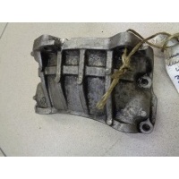Кронштейн КПП Mitsubishi Mirage 5 1995-2003 1996 MD324701