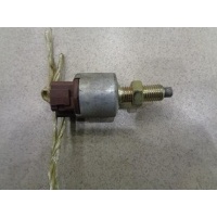 Датчик включения стоп-сигнала Toyota Chaser 6 1996-2001 1998 8434032110