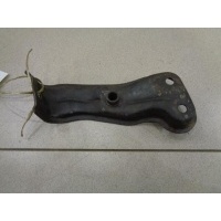 Кронштейн передней балки правый Mitsubishi Legnum 1996-2002 1997 MR223596