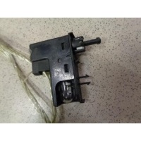 Выключатель концевой бардачка Ford Focus 1 1998-2005 2004 1225339