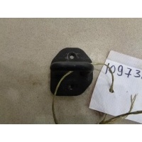 Ответная часть фиксатора спинки сиденья левая Ford Focus 2 2008-2011 2010 1336093